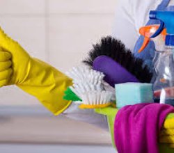 Housekeeper deep cleaning
