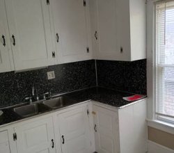 2br – 800ft2 – Two bedroom second floor apartment